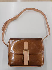 ヴェルニショルダーバッグ|LOUISVUITTON
