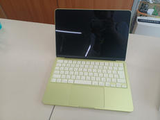 MACBOOK NEO 13インチ|APPLE