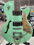 セミホロウボディ|DUESENBERG
