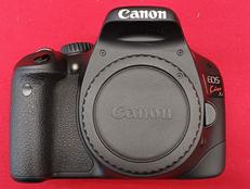 デジタル一眼レフ ダブルズームキット|CANON