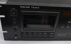 カセットデッキ|TASCAM