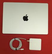 MACBOOK PRO|APPLE