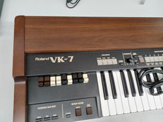 シンセサイザー|ROLAND