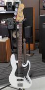 ベースギター・ジャズベースタイプ|FENDER USA