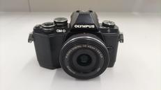 ミラーレス一眼|OLYMPUS