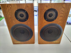 ブックシェルフスピーカー(スタンド付き）|VICTOR