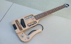 トラベルギター|TRAVELER GUITAR