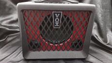 ベースアンプ|VOX