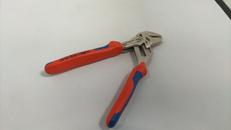 プライヤーレンチ コンフォートハンドル|KNIPEX