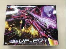 1/72 VF-27γルシファーバルキリー プレラ・スターン|BANDAI