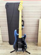 ベースギター|FENDER