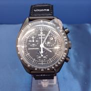 SNOOPY X OMEGA X SWATCH MOONSW|OMEGA/SWATCH