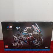 BMW M 1000 RR|LEGO