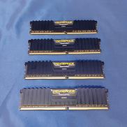 メモリ16GB（4GB×４枚）|CORSAIR