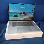 MACBOOK PRO|APPLE