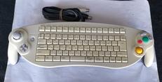 ゲームキューブ用キーボードコントローラー|SAMMY