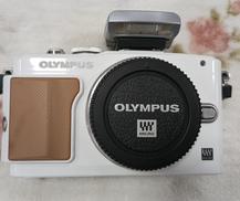 ミラーレス一眼|OLYMPUS