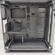 THERMALTAKE CORE P8 TG 巨大PCケース|THERMALTAKE