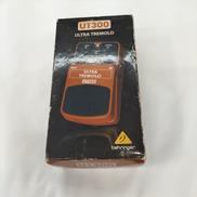 トレモロ|BEHRINGER