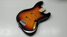 ベースボディ|FENDER