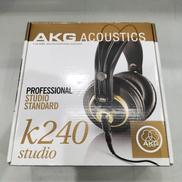 ヘッドホン|AKG