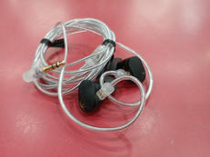 イヤホン|MOONDROP