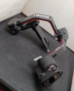 3軸カメラジンバル|DJI