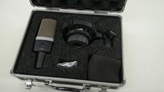 コンデンサーマイク|AKG
