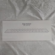 MAGIC KEYBOARD|APPLE