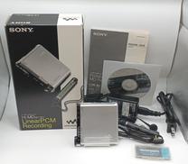 ソニー　Hi-MDウォークマン|SONY