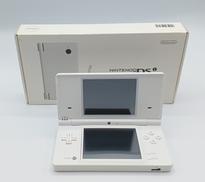 【美品】ニンテンドー　DSi|NINTENDO