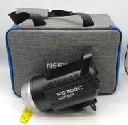 NEEWER　RGBビデオライト　FS300C|NEEWER