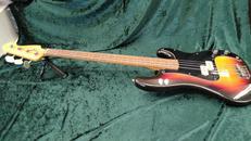 ベース|FENDER JAPAN