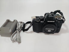 ミラーレス一眼レンズキット|OLYMPUS