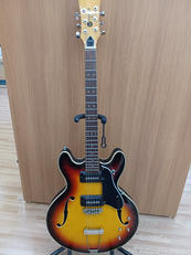 フルアコ|MOSRITE