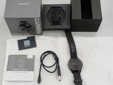 針付きハイブリッドスマートウォッチ|GARMIN