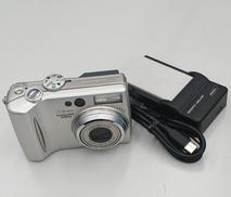 コンパクトデジタルカメラ|NIKON