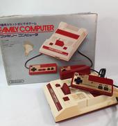 初期型ファミコン 四角ボタン|NINTENDO