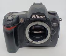 デジタル一眼レフ|NIKON
