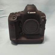 デジタル一眼レフ　ボディ|CANON