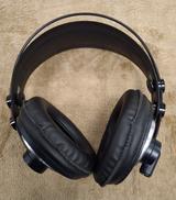 ヘッドホン|AKG
