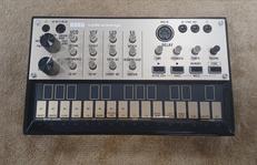 シンセサイザー|KORG