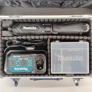 ペン型充電式インパクトドライバ|MAKITA