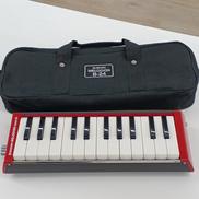 鍵盤ハーモニカ|SUZUKI