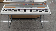 電子ピアノ|KORG