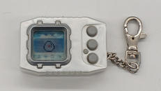 携帯型育成ゲーム|BANDAI