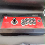 SWICH用アーケードコントローラー|HORI