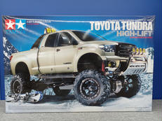 【未組立品】1/10RC トヨタ TUNDRA ハイリフト