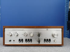 プリメインアンプ|LUXMAN