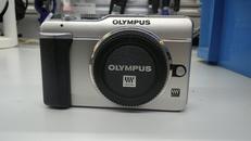 ミラーレス一眼|OLYMPUS